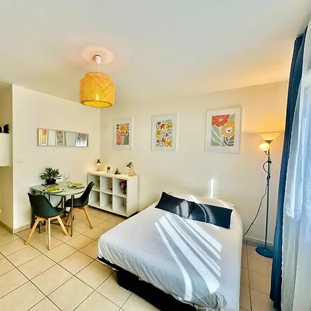 Flowers Apartment